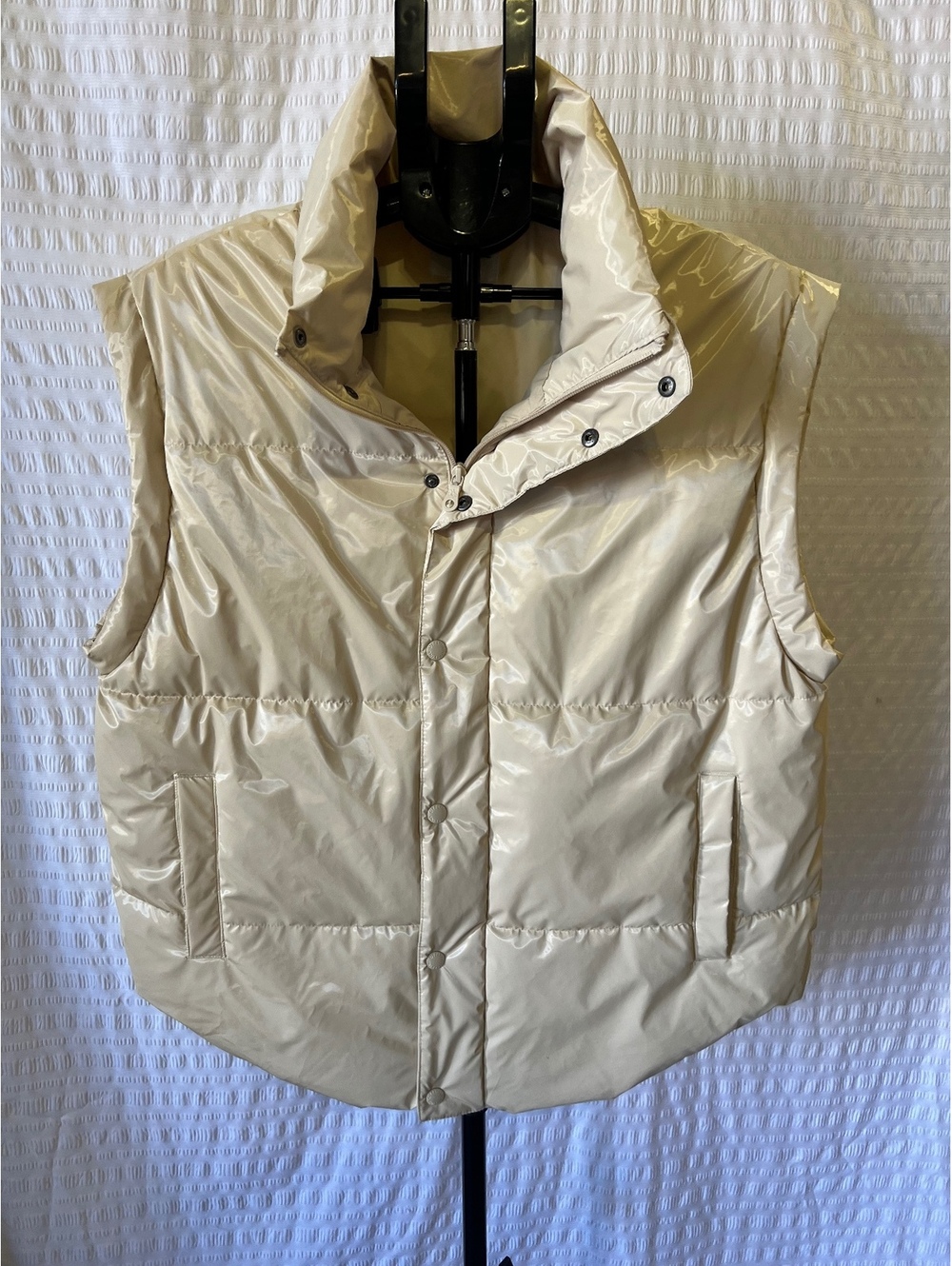OFFLINE by Aerie Puffer Vest Cream Ivory Hooded Quilted Oversized Sz Small